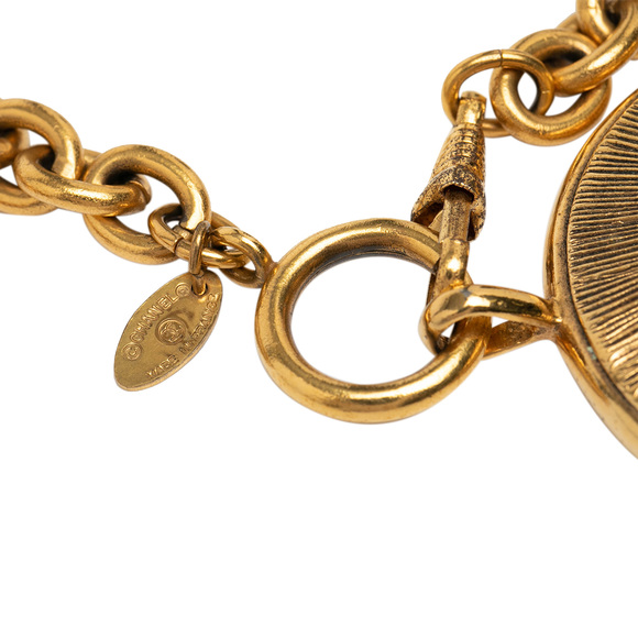 Pre-Loved Chanel Gold Plated CC Round Pendant Necklace - Picture 5 of 6